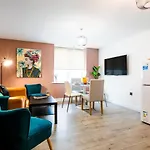 Fab 2Bedroom Apartment- Free Parking, 5Mins From City Centre, Portland Rd Ne2 1Dj